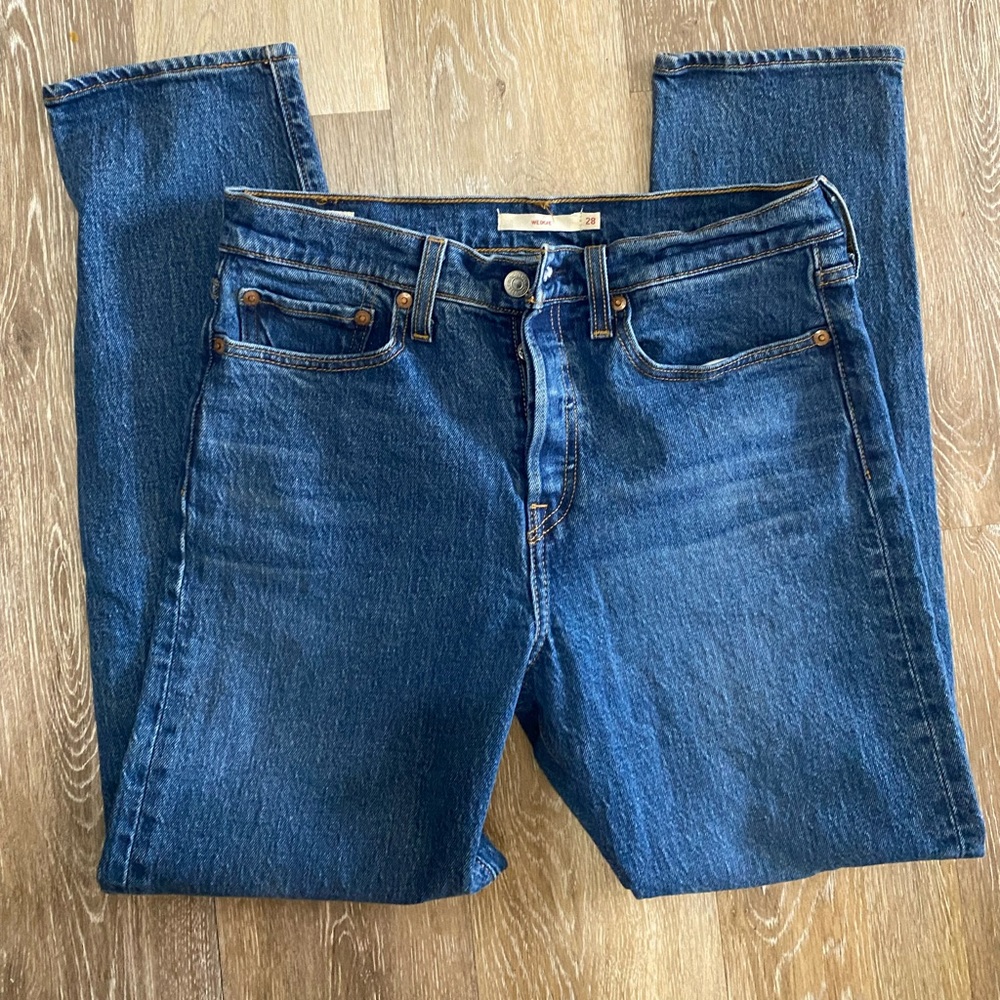 Levi wedgies